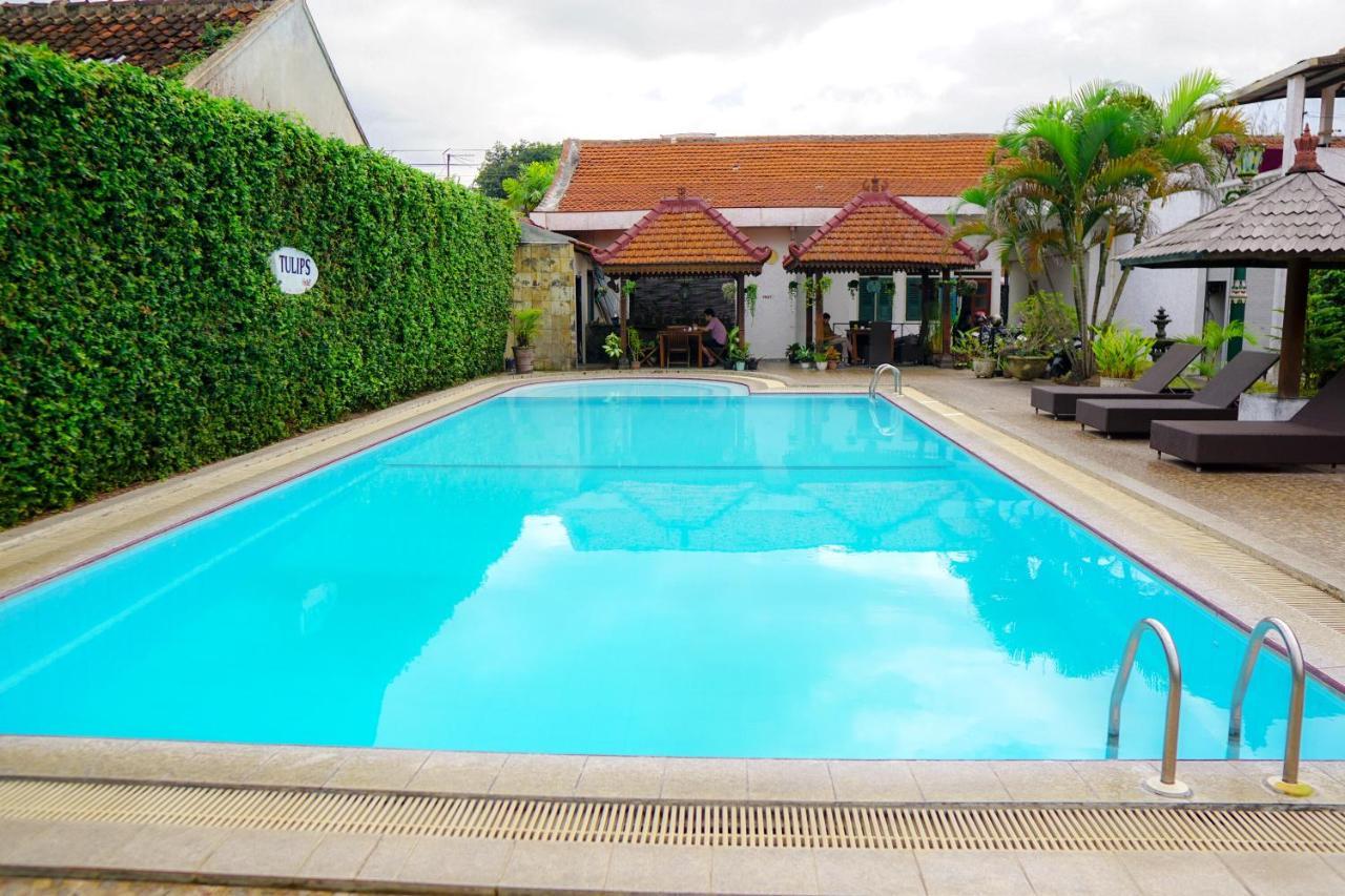 Hotel Tulips Yogyakarta Exterior foto