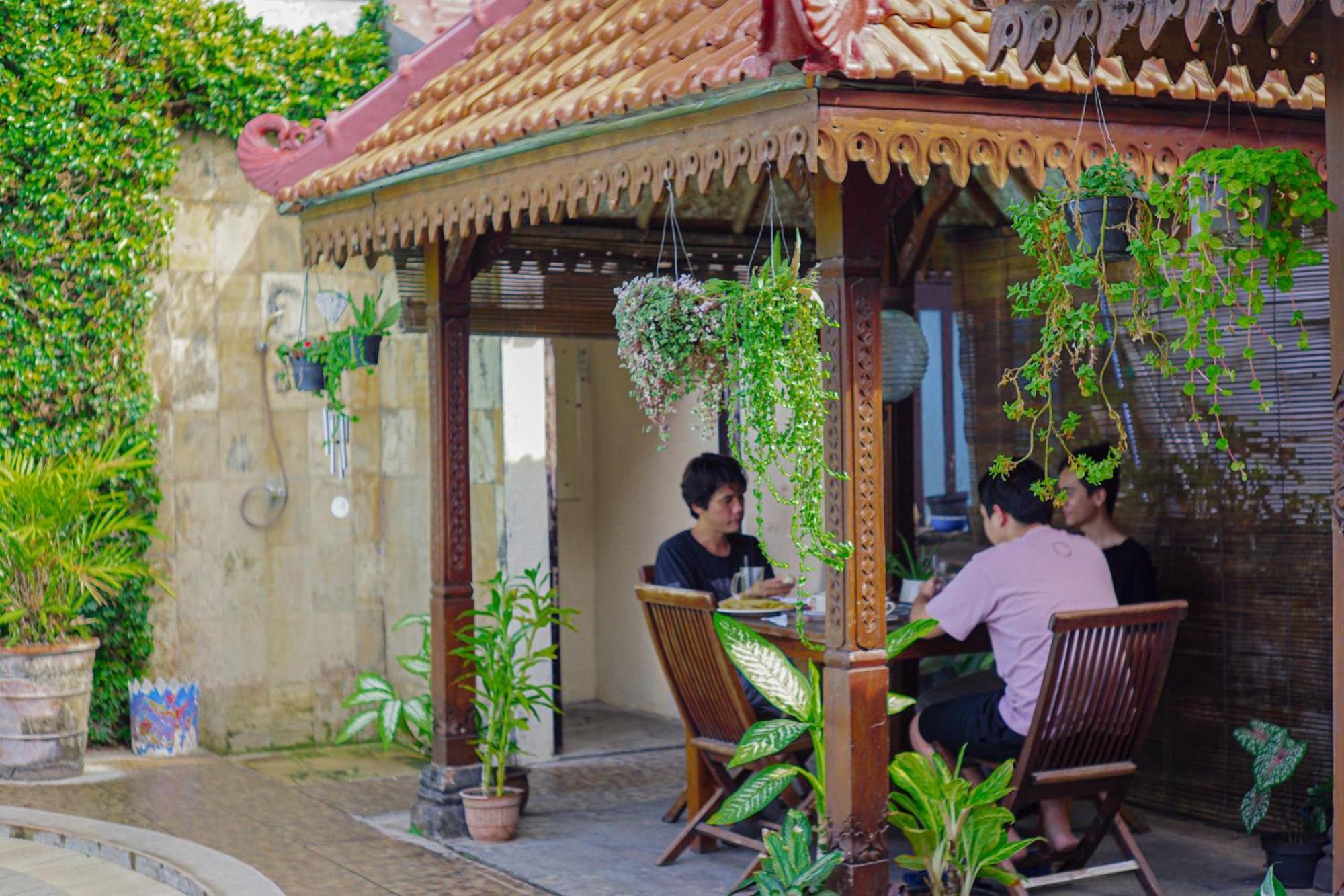 Hotel Tulips Yogyakarta Exterior foto